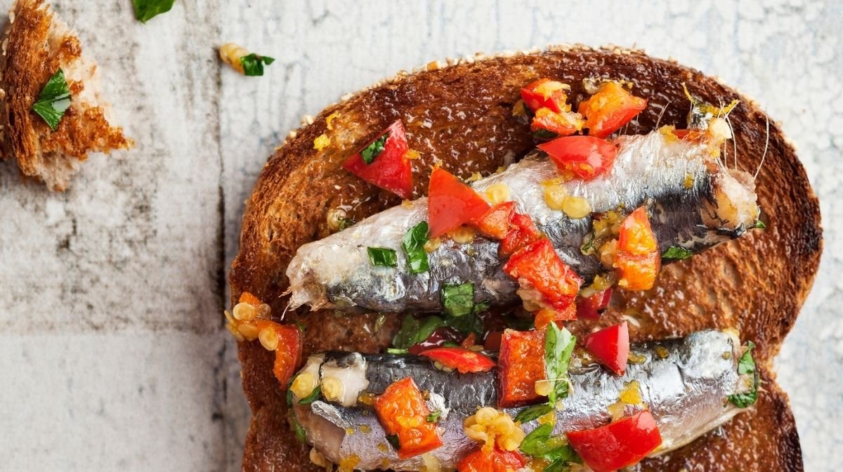sardines on toast; sardines are a source of omega-3