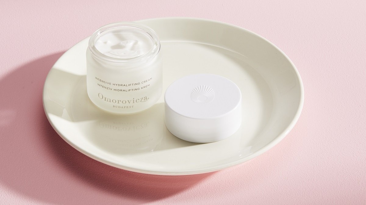 A Winter Skincare Routine for Dry Skin