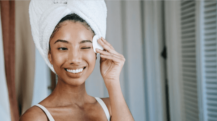 What Is Micellar Water And How Does It Cleanse?