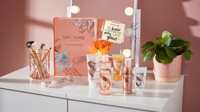 The Mini Travel Essentials to Take on Holiday