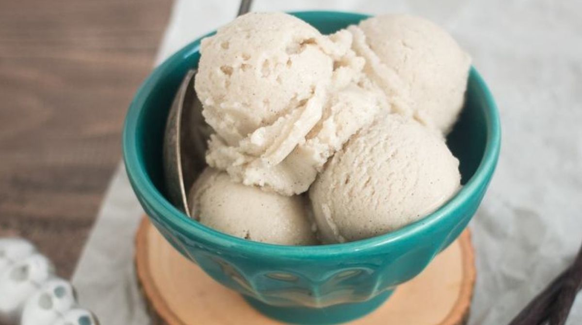 homemade honey and vanilla ice cream with Vital Proteins Beef Gelatin