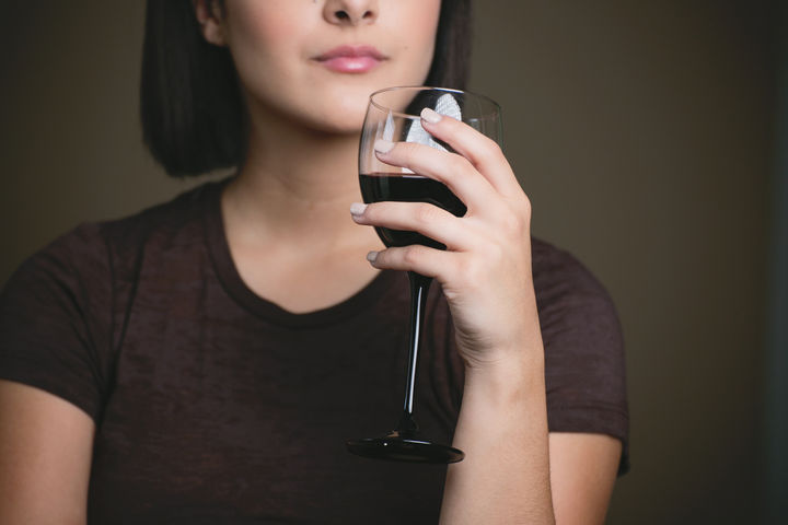 What You Need to Know About Rosacea and Alcohol