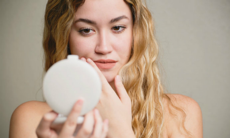 The Best Products for Hormonal Acne in Adult Women