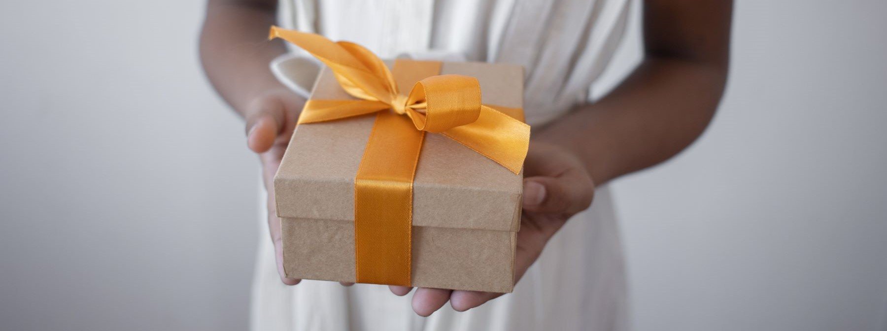 How to Give a Beauty Gift: The Rules