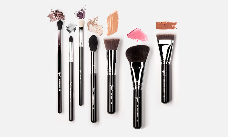 The 7 Sigma Makeup Brushes Every Woman Should Own and Why