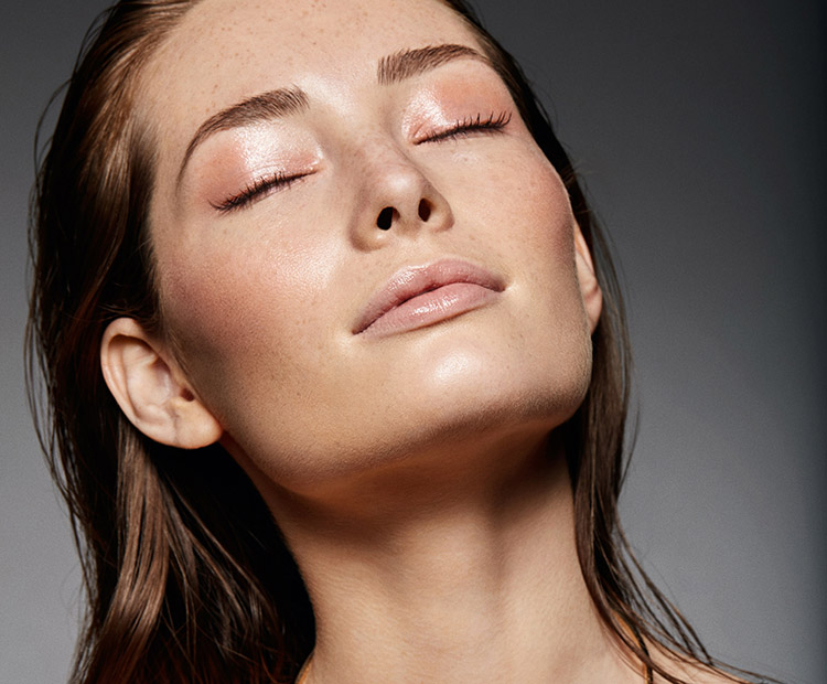 How To Get Dewy Skin Without Makeup