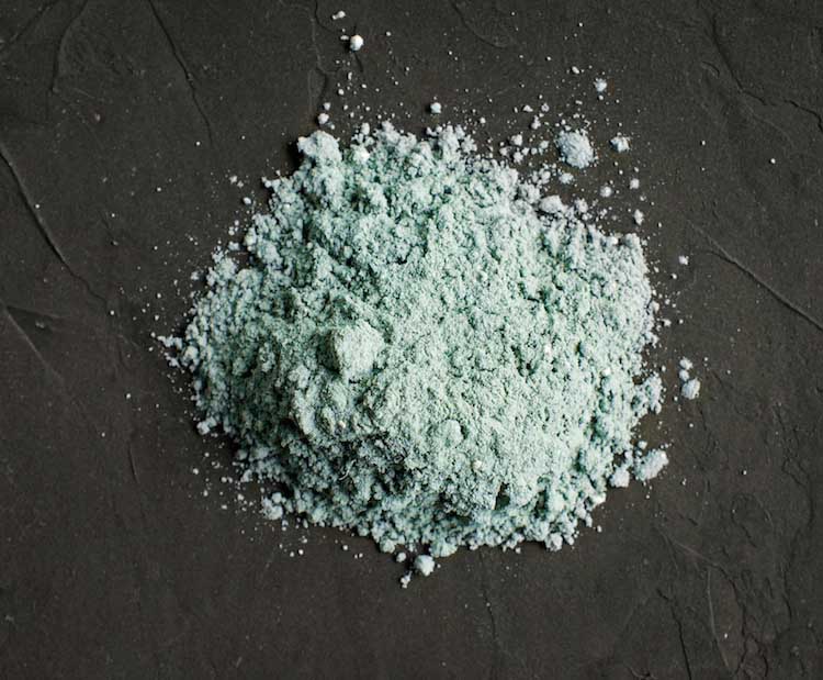 bentonite clay powder 