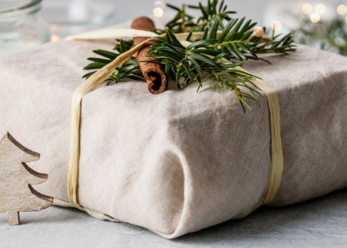 zero waste christmas fabric gift wrap