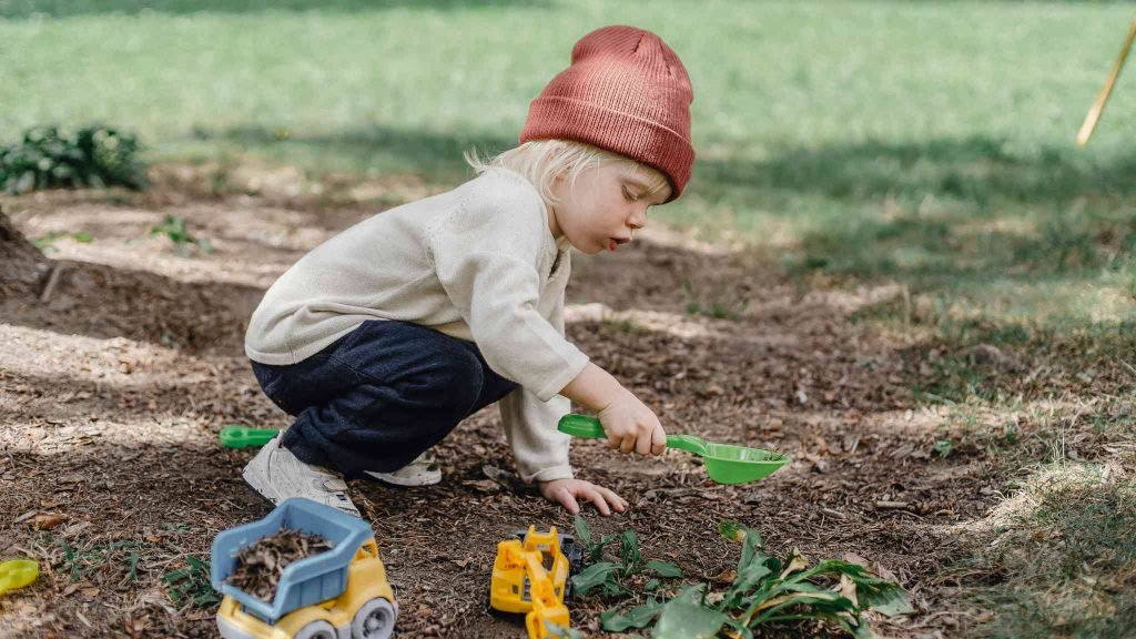 plastic free july with kids