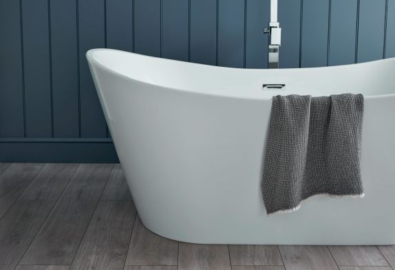 What Accessories and Fittings Do I Need to Buy Along with my New Bath?