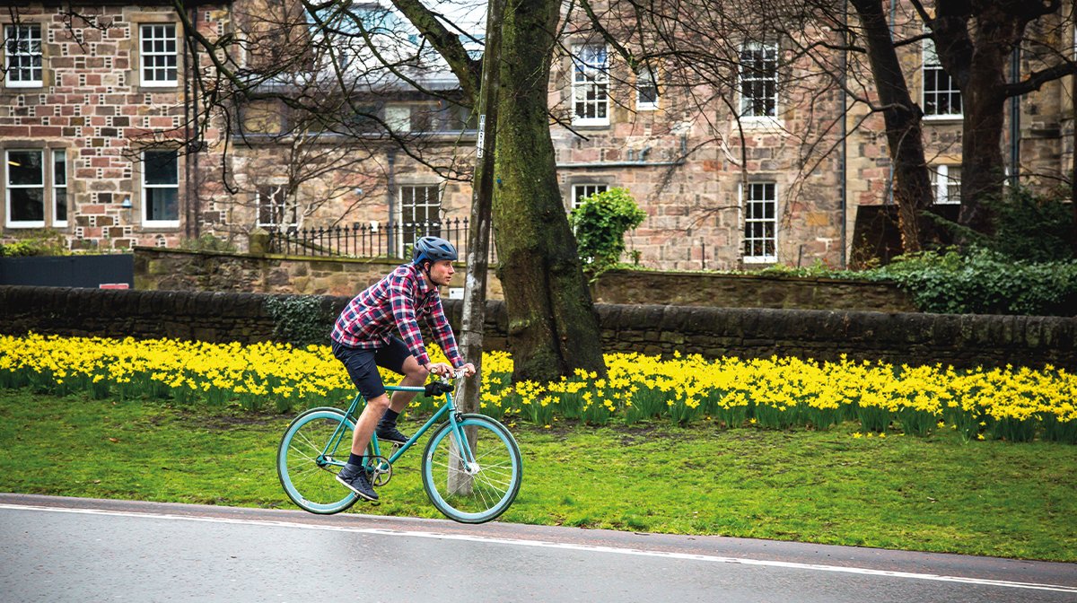 Commuter Cycle Clothing, Summer in The City