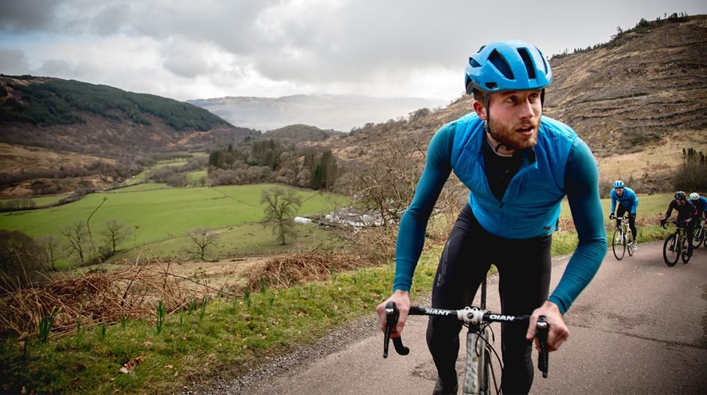 Road cyclist gazes around