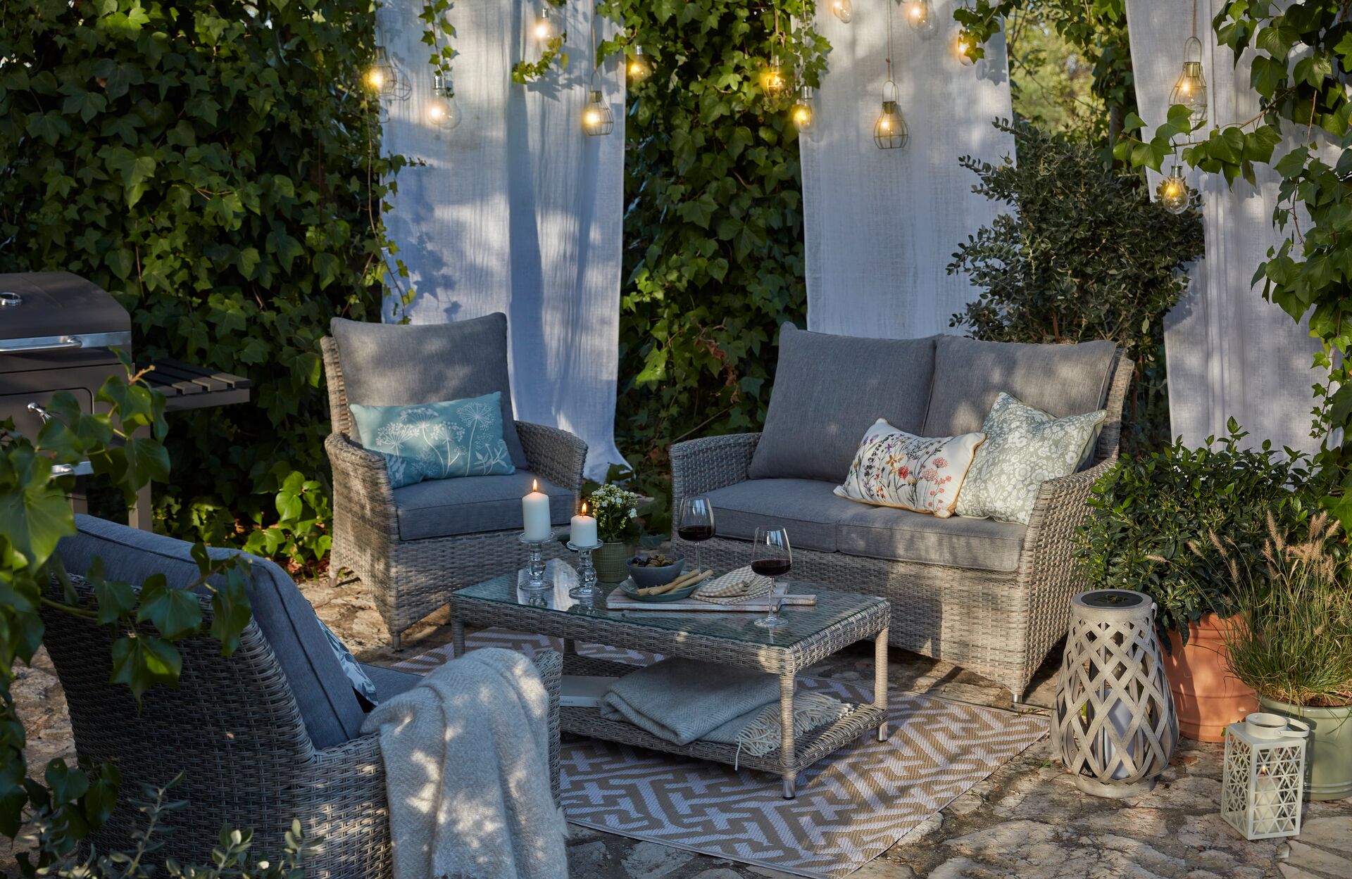 Create the Perfect Entertaining Space in Your Garden