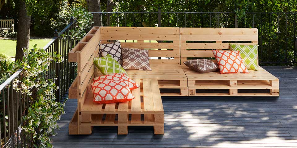How To Make Pallet Furniture Homebase, How To Make A Wooden Garden Corner Sofa