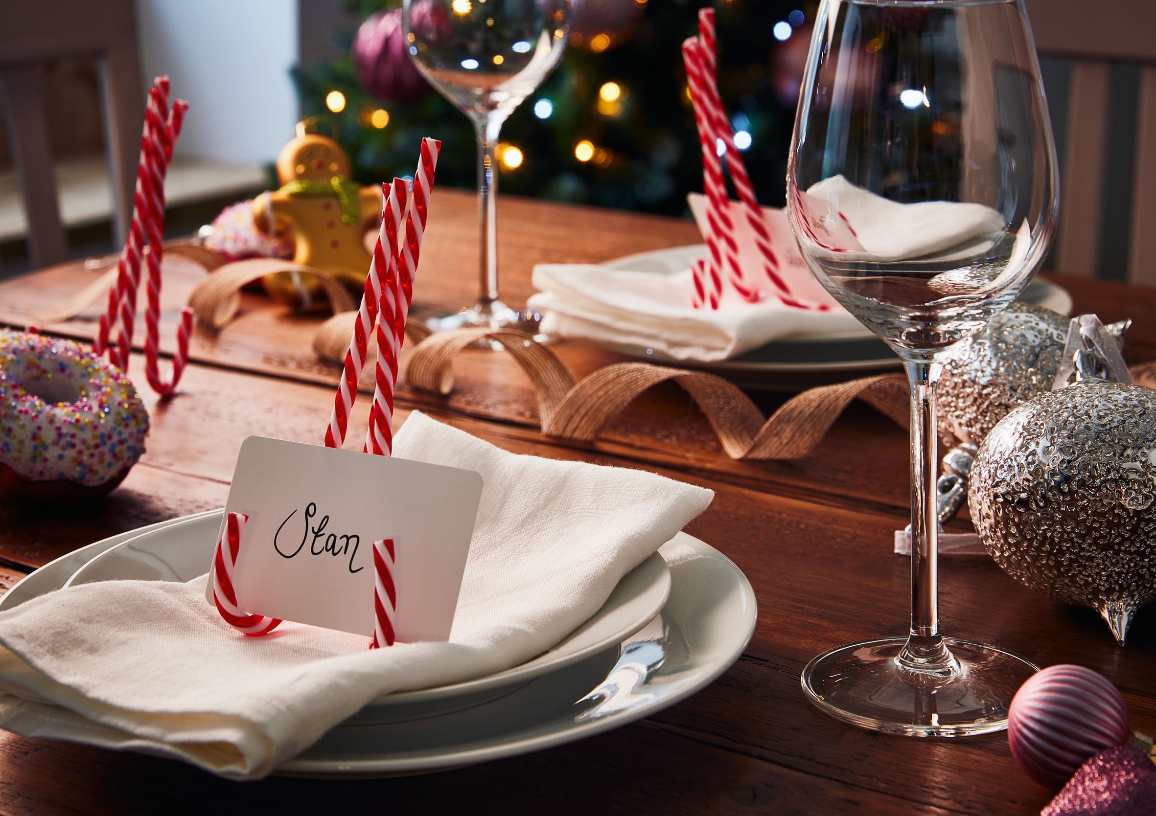 10 Ideas to Prepare Your Christmas Table for a Festive Feast