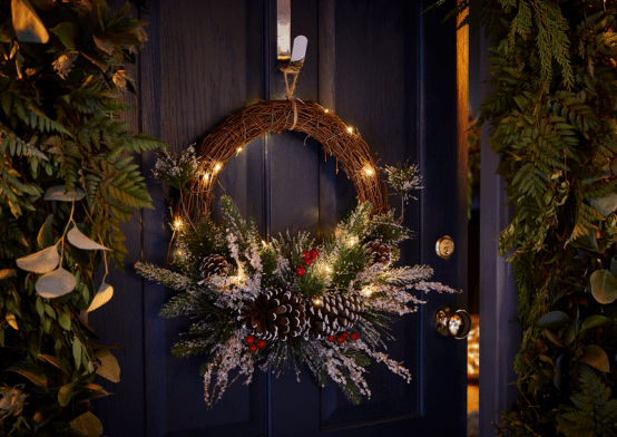 How To Make a Christmas Wreath
