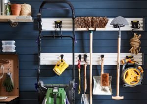 garden tools storage