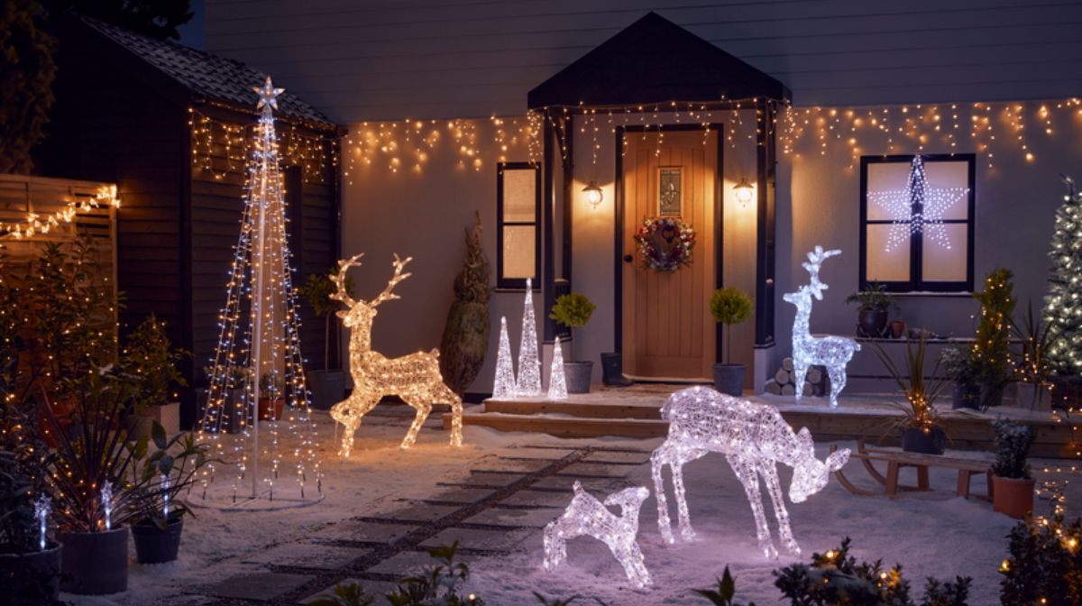 Outdoor Christmas Light Ideas | Ideas For Christmas Lights | Homebase
