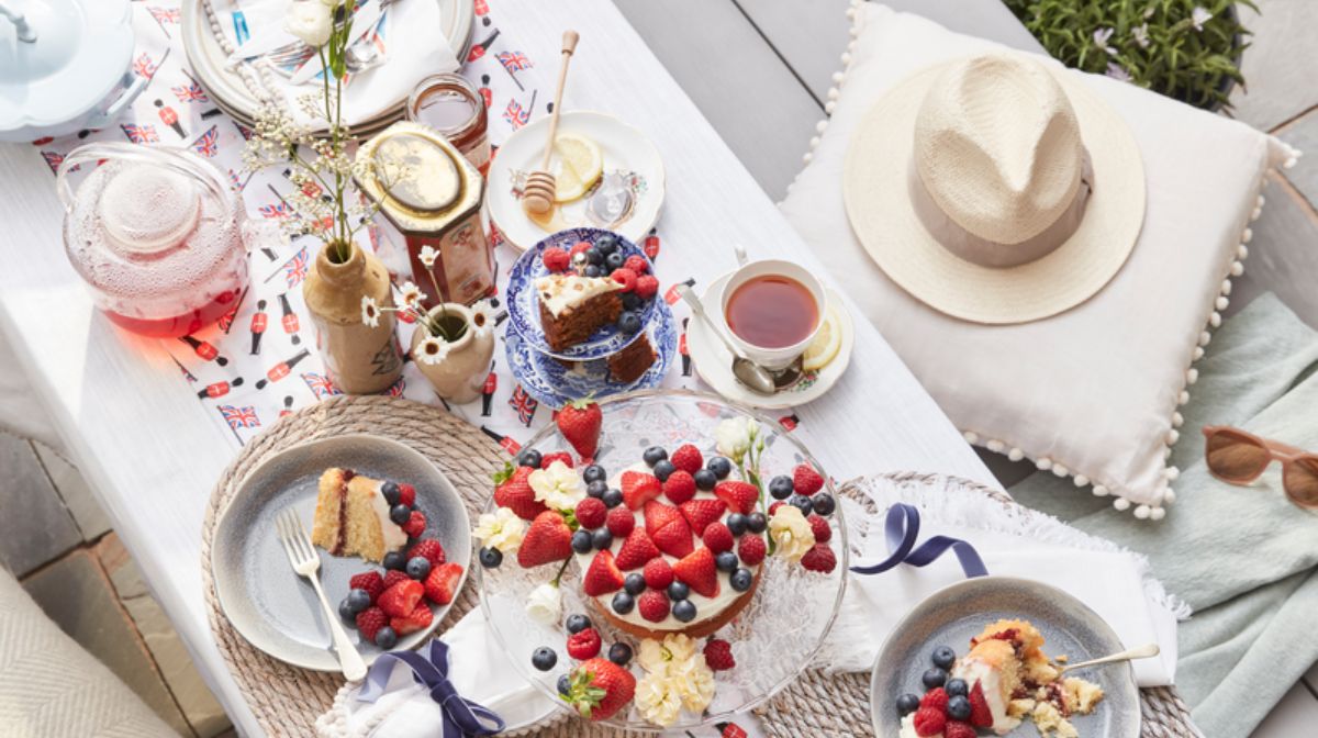 how to host a garden party