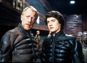 Doctor Kynes (Max Von Sydow) with Paul Atreides (Kyle MacLachlan) in Dune (1984)