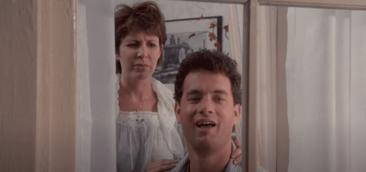 Ray (Tom Hanks) and Carol (Carrie Fisher) in The 'Burbs (1989)