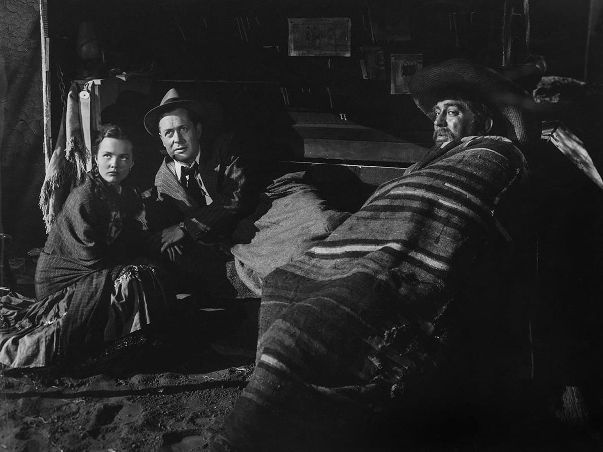 Laying low in Ride the Pink Horse (1947)