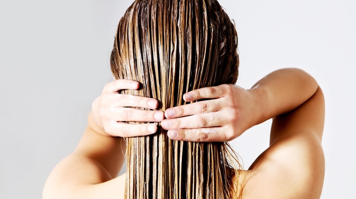 How to Use Conditioner for Healthy-Looking Hair