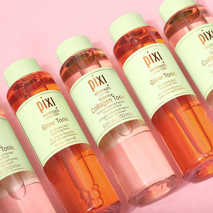 Pixi Toner's photographed in a line 