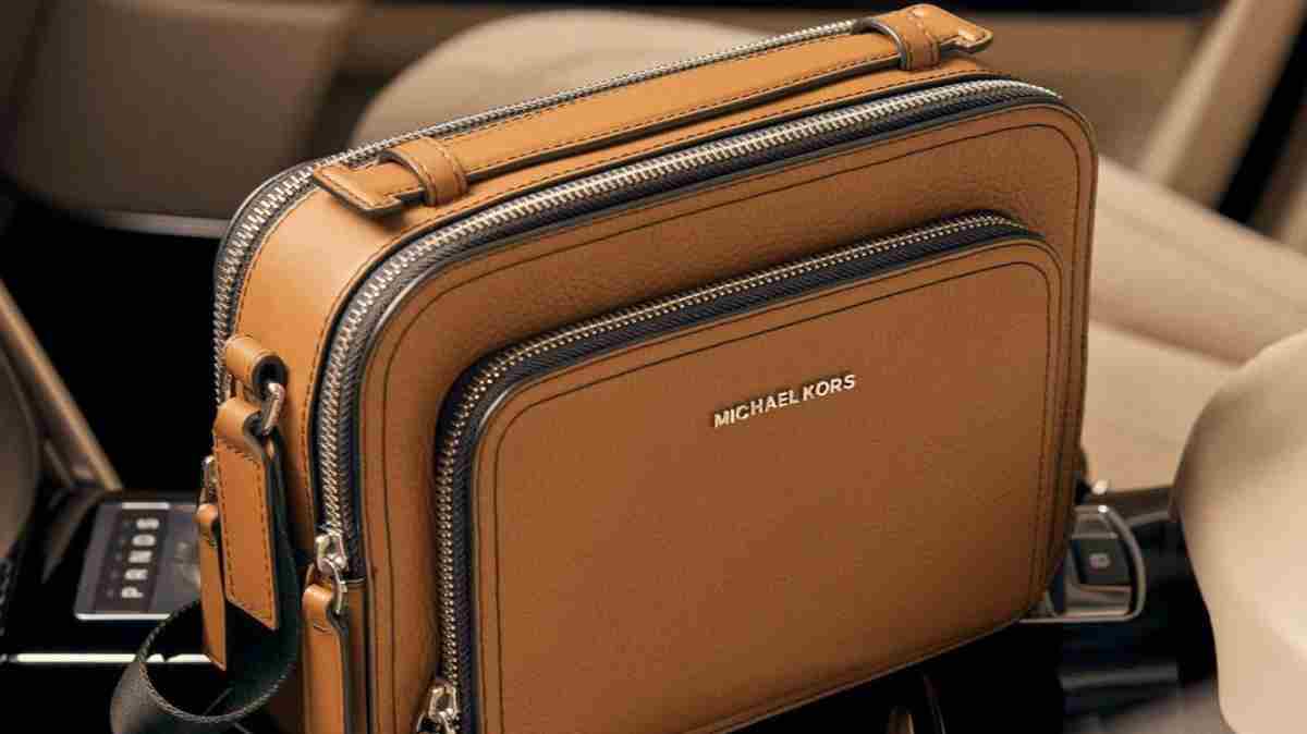 MICHAEL Michael Kors Maeve Large Pocket Crossbody Bag  Neiman Marcus