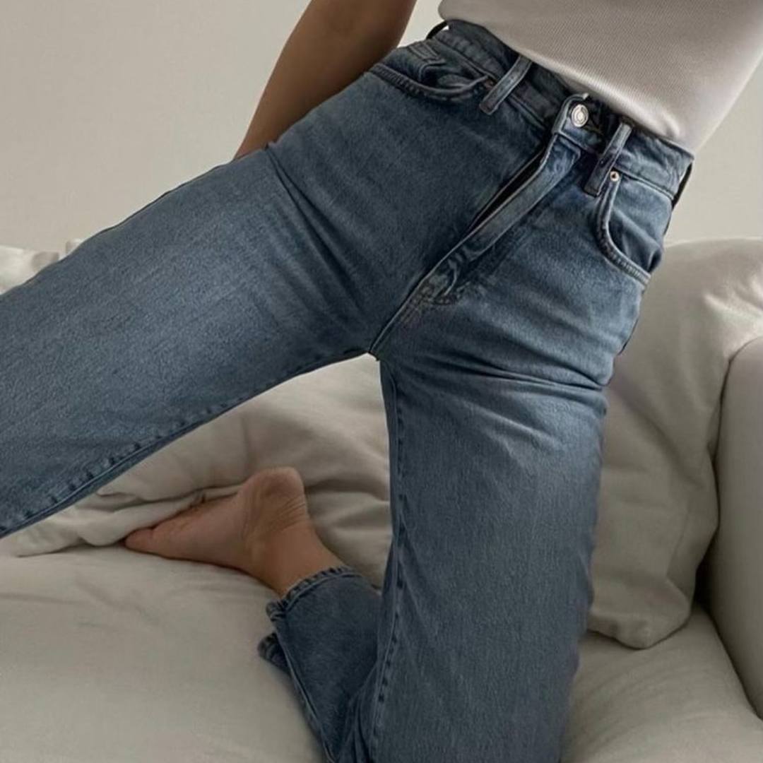 Mom Fit Jeans - Our Women's Styling Guide