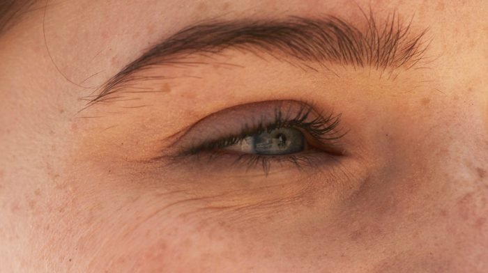 Comment prévenir les ridules du contour des yeux ?