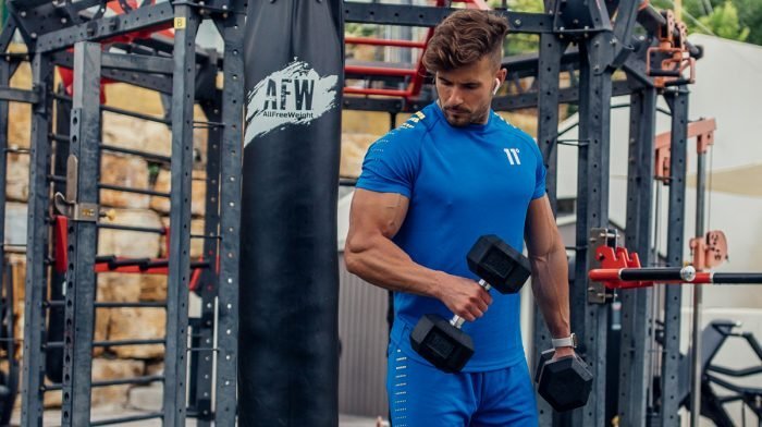 Muscle-fit T-shirts: Tips for Building Muscle