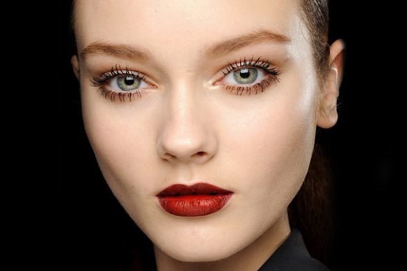 Reinvent your beauty look with 5 easy New Year's Eve updates