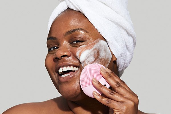 Woman doing an at-home facial