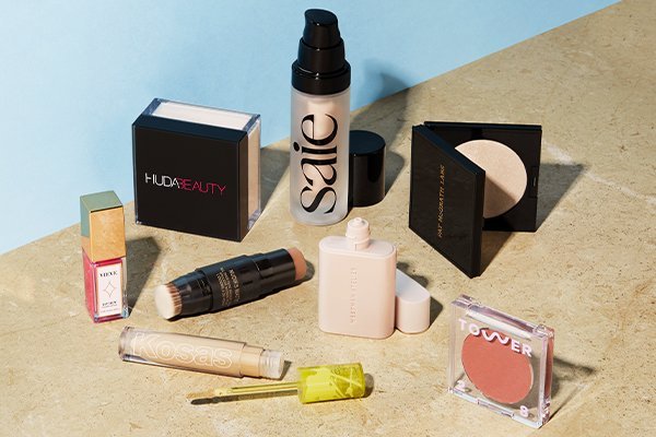 DISCOVER THE HOT SUMMER MAKE UP WE’RE CRAVING