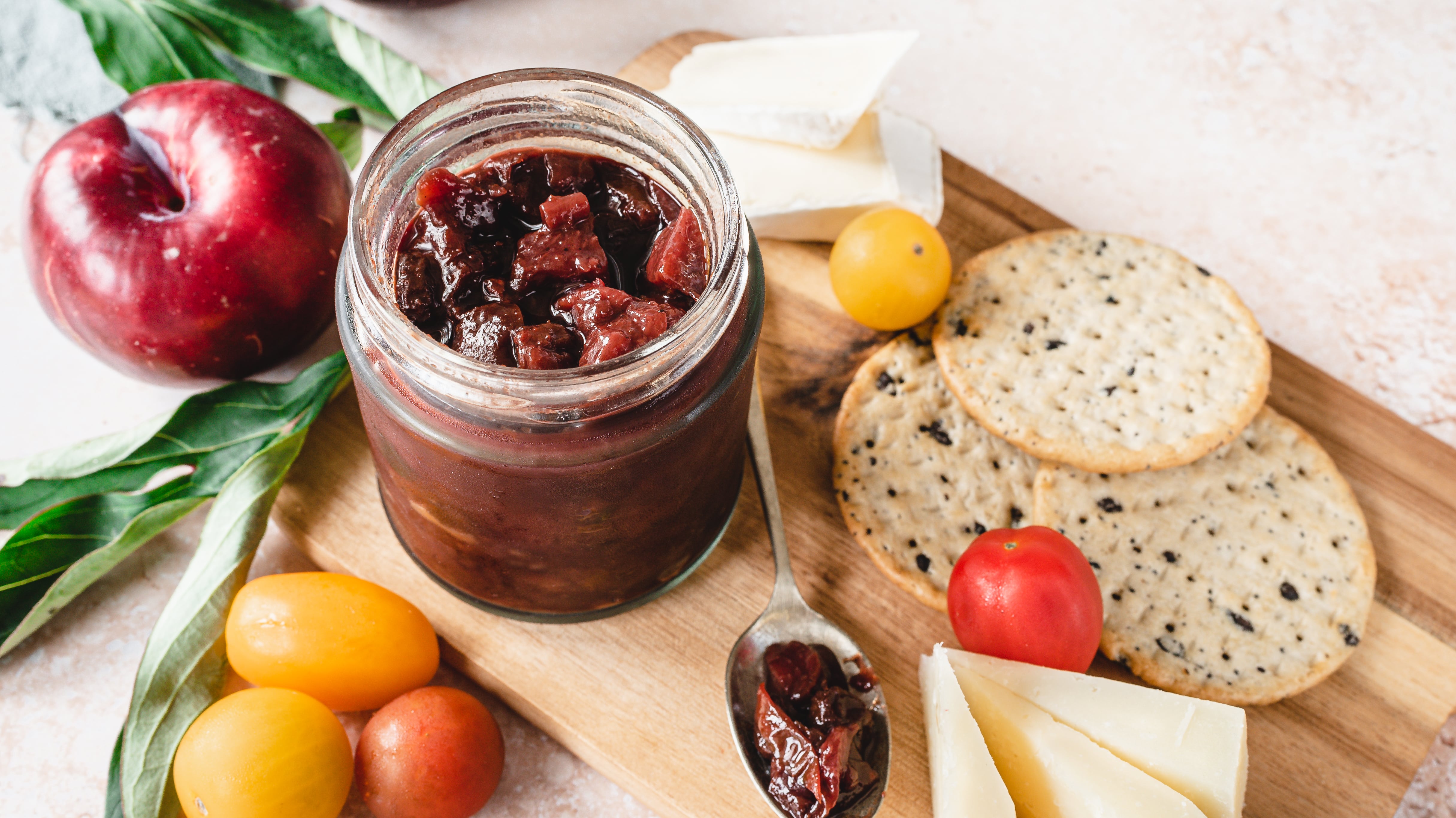 Plum and tomato chutney