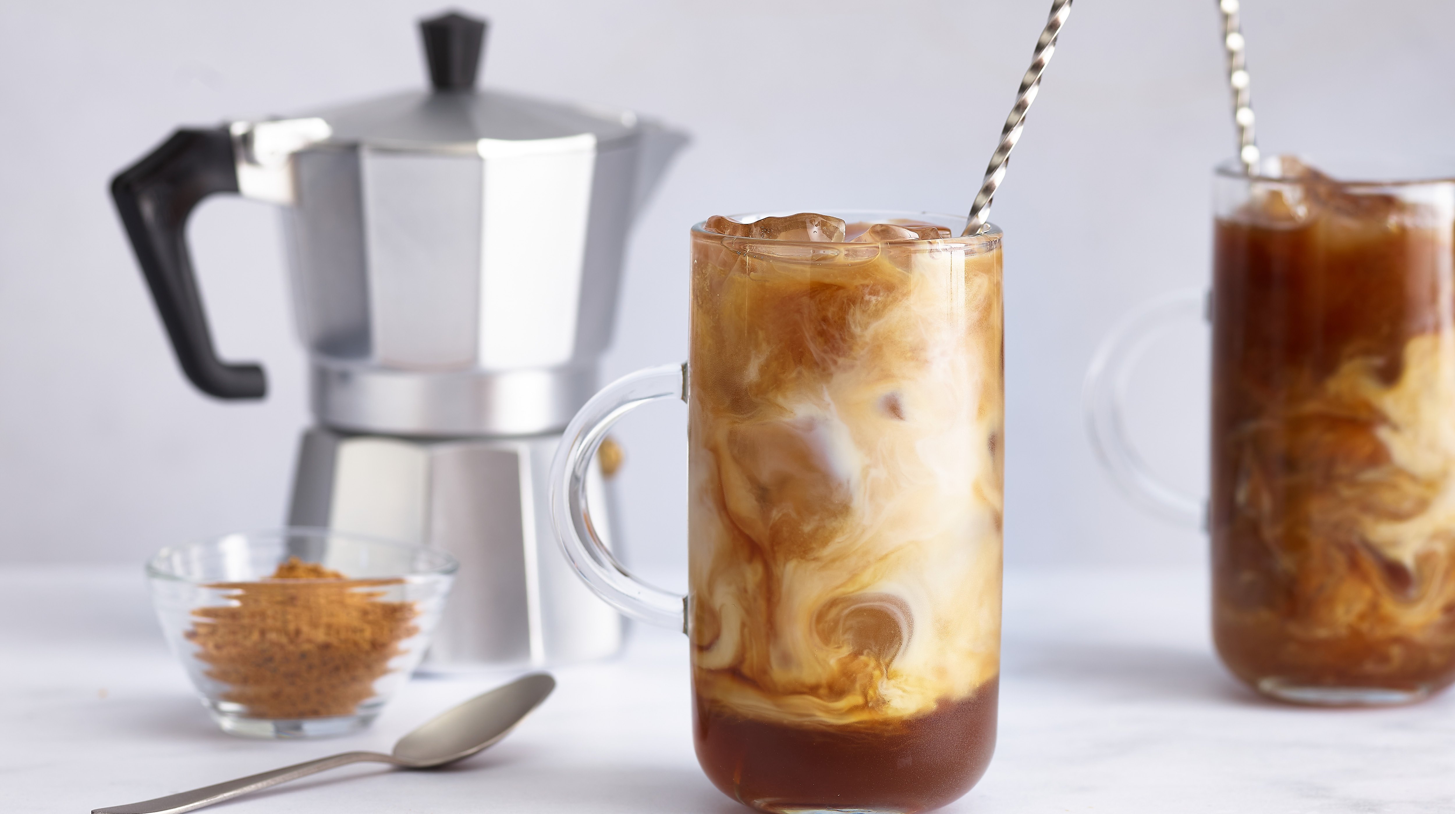 How To Make the Perfect Iced Coffee with Volcano Coffee, BONRAW, and Mighty Drinks