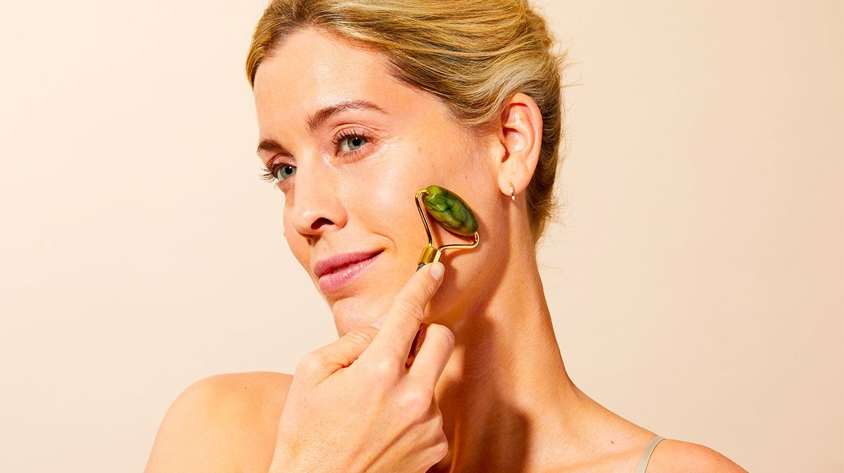Rodillo de jade: el nuevo accesorio de moda para tu rutina de belleza