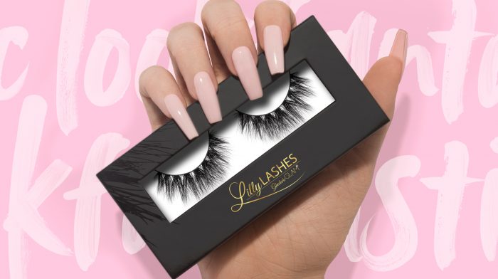 How to apply false lashes