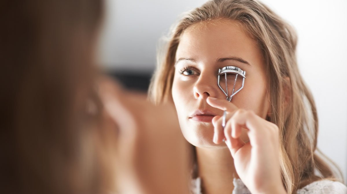 How To Use Eyelash Curlers