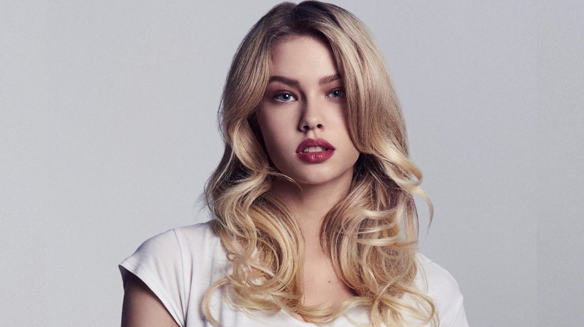 How to create the ultimate Bouncy Blow Dry for going out out - LOOKFANTASTIC