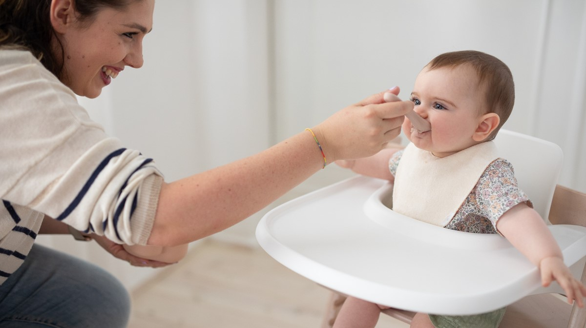 Orari pasti neonati 6-12: come impostare lo svezzamento