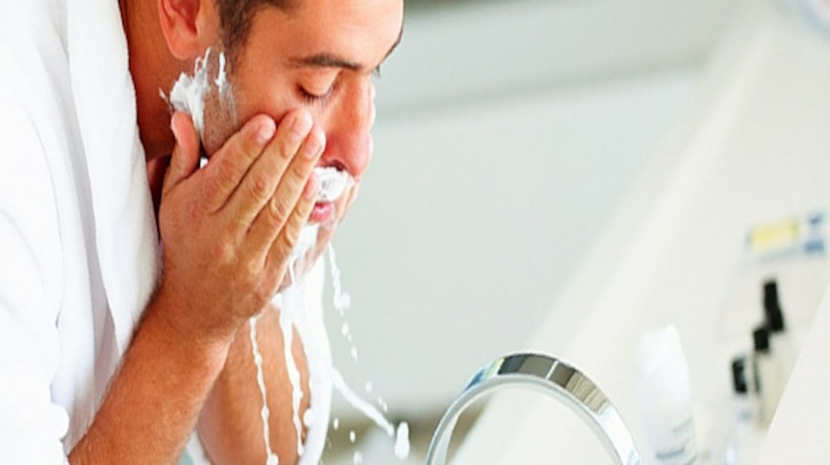 Men’s Daily Skincare Routine For Beginners