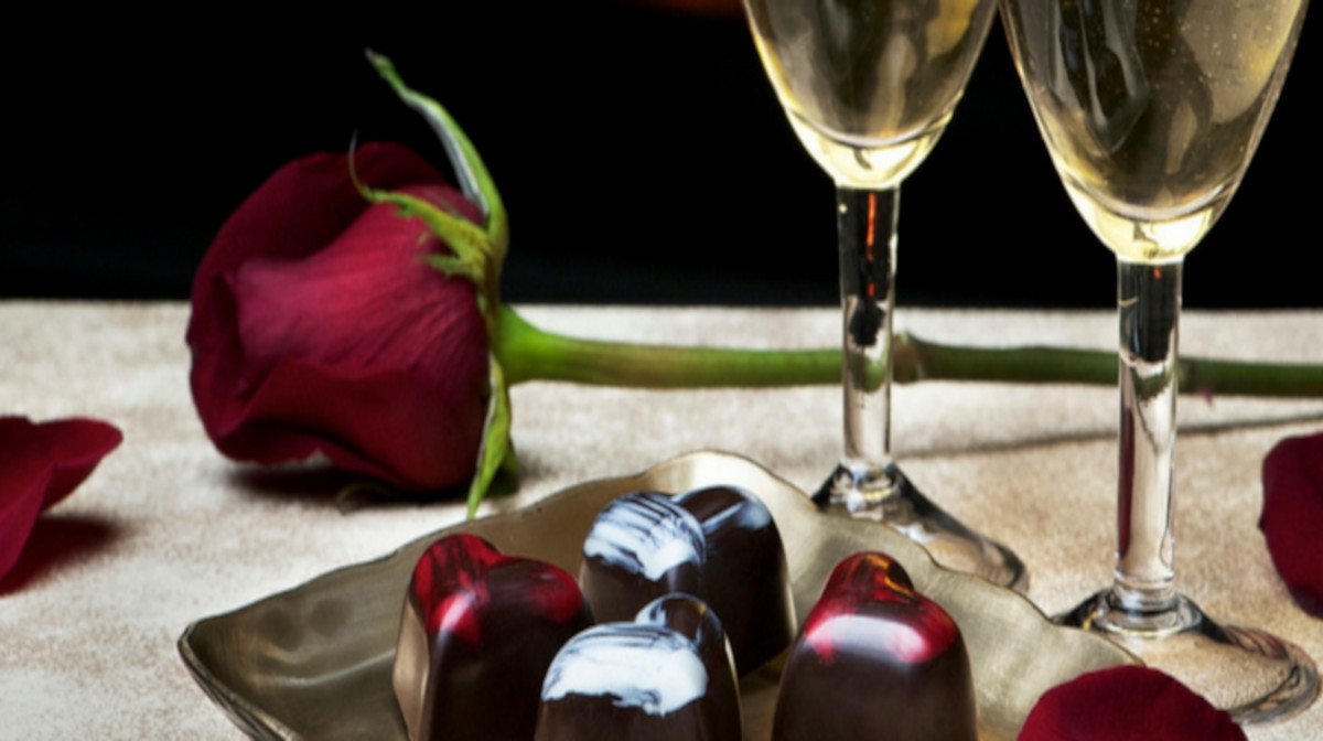 Setting The Mood For Romance – Our Tips