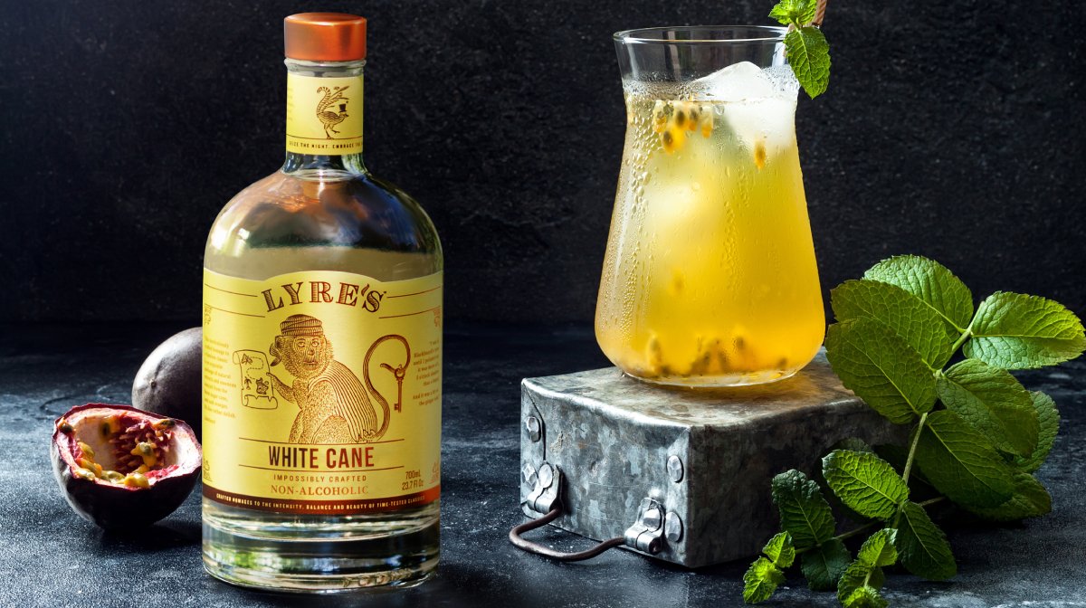 Lyre’s Passionfruit Mojito