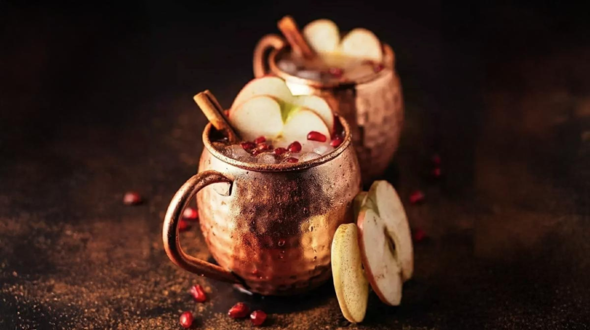 Lyre’s Apple Cider Moscow Mule