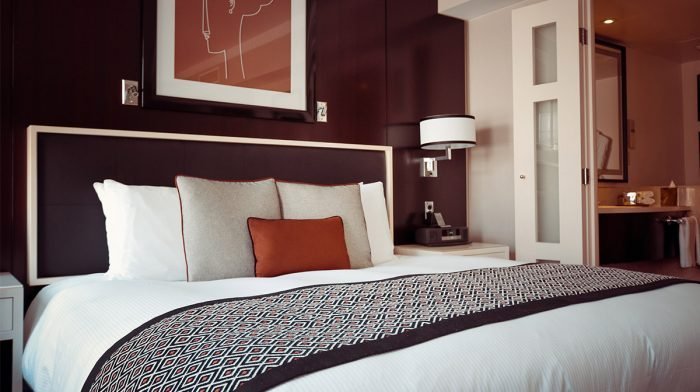 How To Make A Five-Star Hotel Bed At Home