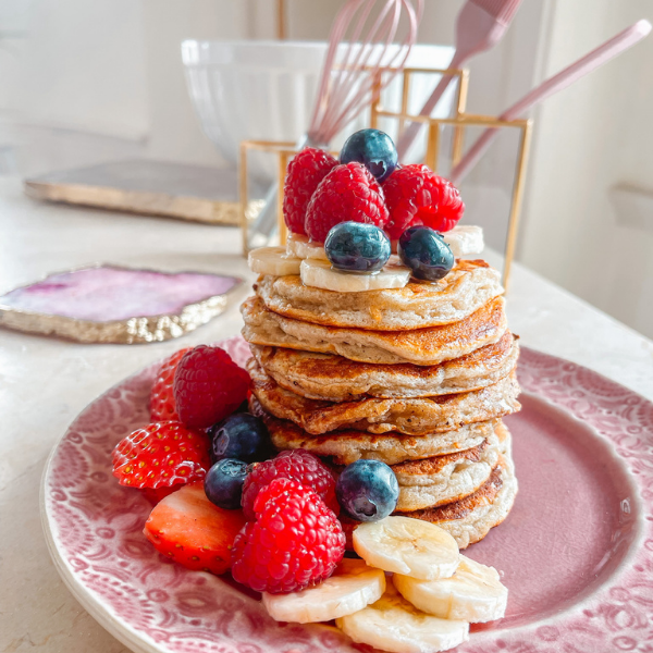 Quick & Easy Banana Collagen Pancakes | Myvitamins