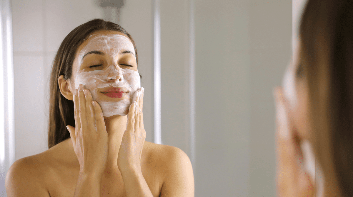 How to Cleanse Your Face