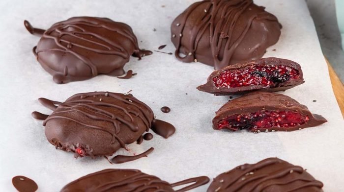 Νηστίσιμες Σοκολατένιες Μπουκίτσες με berries και chia
